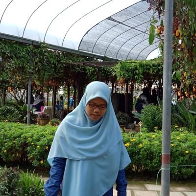 SyuhadahHanim's profile picture. not what you are expecting