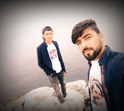 mrfy11112002's profile picture. ‏ناکرده گناه، درجهان کیست؟بگو-
آنکس که گنه،نکردچون زیست بگو-
من بد کنم وتوبدمکافات دهی-
پس فرق میان من و توچیست بگو-
حکیم عمر خیام (رح).