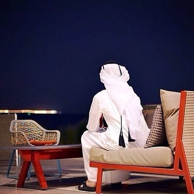الصداقةُ ليستْ تلك القائمة الطويلةُ بأسماء الأشخاص بل هي تلك الأرواحُ التي تُضحِكُ ثَغرك حتى في أصعبِ الأوقات