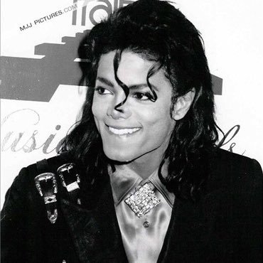 Fan page for the amazing king of pop. 