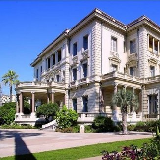 Le musée Masséna est un musée municipal de la ville de Nice installé dans une des dernières villas de prestige du XIXᵉ siècle de la promenade des Anglais.