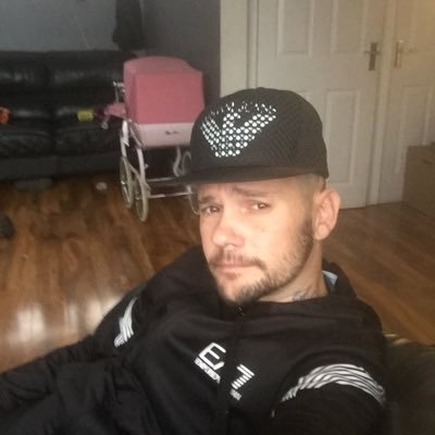 Aaronbeaney1's profile picture. 