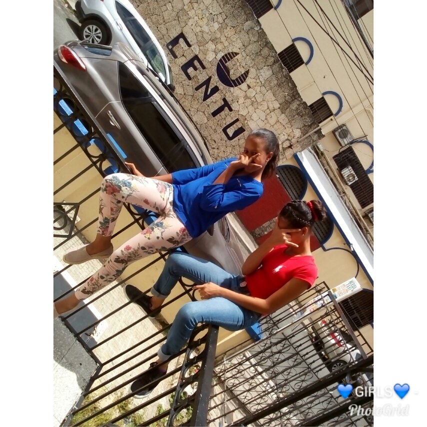 Me gusta la música , el Ballet , La moda , Mi deporte Favorito Es el Voleibol Soy Bonita , agradable , sencilla , Amistosa , Optimista Así me considero