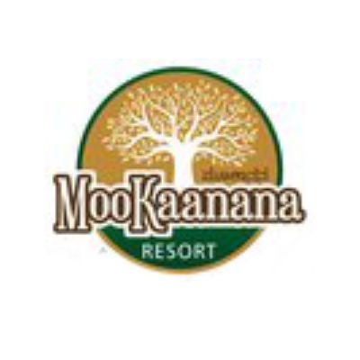 Mookanana is a thick jungle resort in Sakleshpur located close to the picturesque Mookana Mane Abbi Falls.