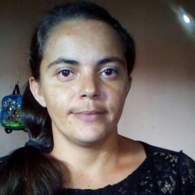 Eu tenho três filhos e sirvo ao meu senhor Jeová que e Jesus Cristo amém