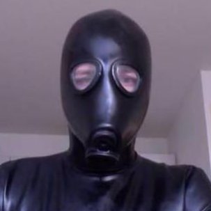 Nottingham based rubber gimp that loves rubber extreme bondage and anal play