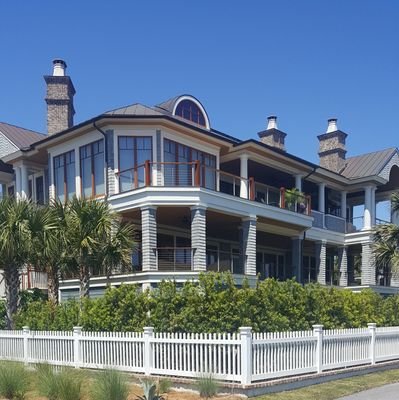 pamlia4's profile picture. 