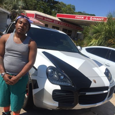 I'm DA HUSTLE & DA STRUGGLE% YOU KNOW: I'm just trying to fulfill my future with wealth&health 4 my FAM. ThugFamily R' Us ,Count'n Money Off. #NatureBornHuster