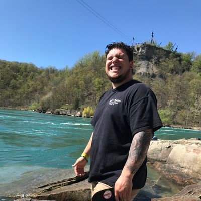 Itsrickieeeee's profile picture. New York Rangers, food and beer.