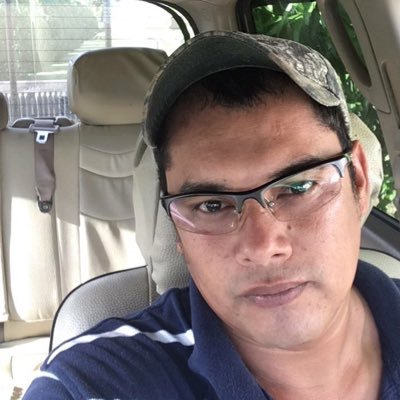 VictorH46986476's profile picture. Vivir en un mundo donde todo es posible y ver q parece imposible es no tener La Luz De Dios