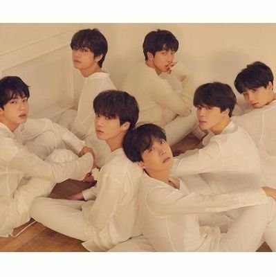 BTS - BANGTAN 🎶
ARMY 💣💥

WORLD 🔇 
BTS   🔊
T-ARMY