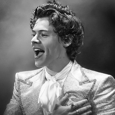 providing you with photos, gifs and videos of harry edward styles, enjoy!