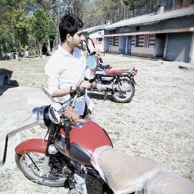 VashuJoshi10's profile picture. 