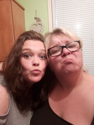 I'm Amanda.. 32 from the west of Scotland.. happily married and mother to 2 beautiful.girls and my baby boy. I am a care assistant 😍😍😍