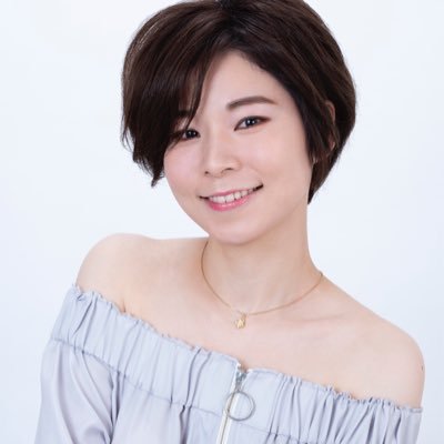 シンガーソングライターの晴美です。tvk(テレビ神奈川)「晴美の名曲アワー」2018.9〜2019.4 番組OPテーマ「夢で逢えたら」晴美／大瀧詠一SongBook III 晴美BLOG🎄https://t.co/8vDeDK5fuF