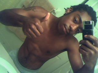 im jus cool as fuk...love to be me an im jus too real. like it or love it. ima still smoke good an live that high life! BITCH!