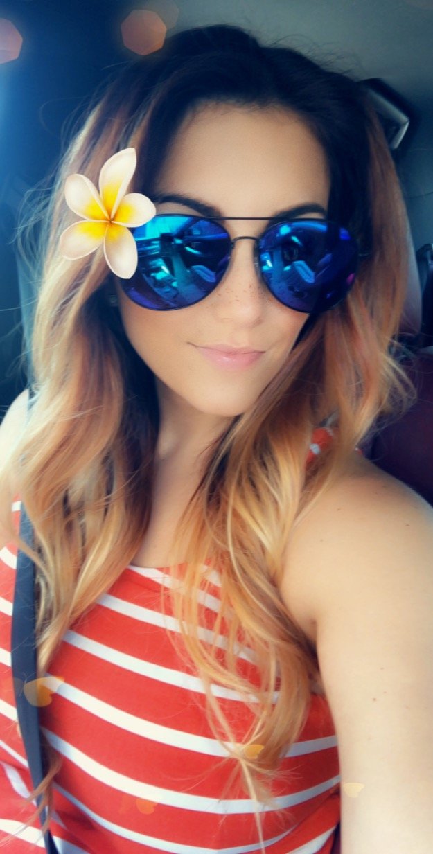 AlyFnadez20's profile picture. 