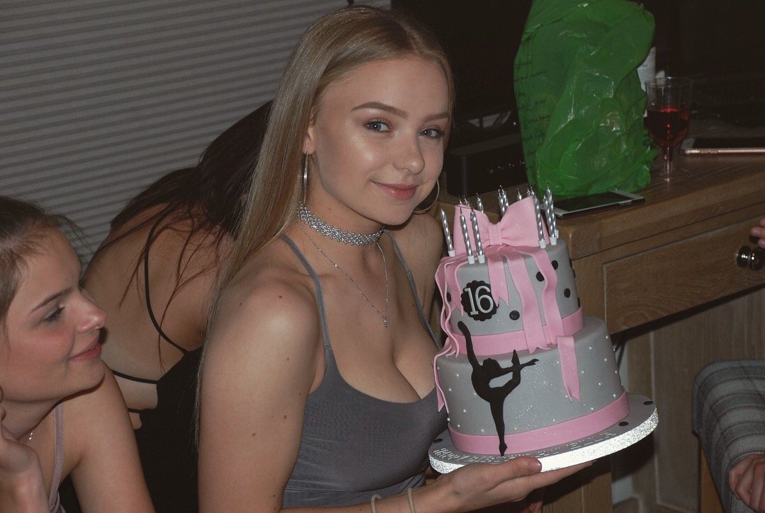 Ella52807608 Profile Picture