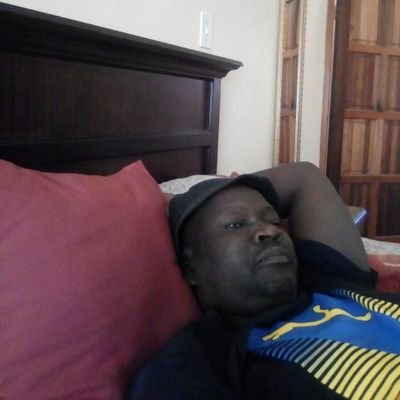 Siyabon24694993's profile picture. simple & straight foward