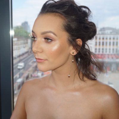 British Actress & Mummy 🐝 Represented by Sainou Talent Agency Insta: nadinemulkerrin