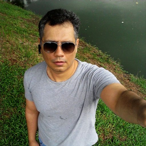 kakihot's profile picture. بی‌ثمر هر ساله در فکر بهارانم ولی
چون بهاران میرسد با من خزانی میکند