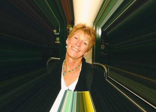 erlybyrd's profile picture. Solo traveler, Couchsurfer,  Hospitality Club member.  Love exploring new places, making new friends, gardening, kayaking, photography, and ACIM.