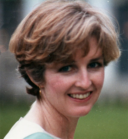 finn151's profile picture. Artist, painter . . .currently design a  line of market totes re-purposing french grain sacks . . . .sweetpeapockets.com