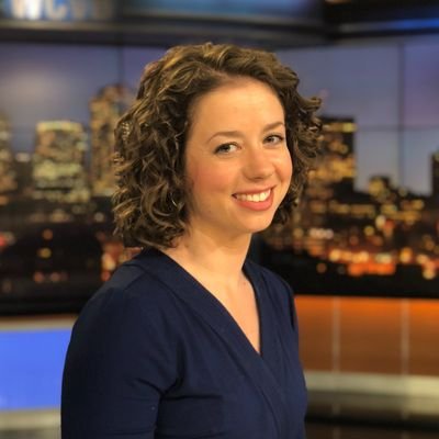Field producer for @Chronicle5.
Previously: news for @WCVB, @WMUR9, @WMTWTV, @NewhouseSU. 
Tal-hammer (the first H is silent). She/her.