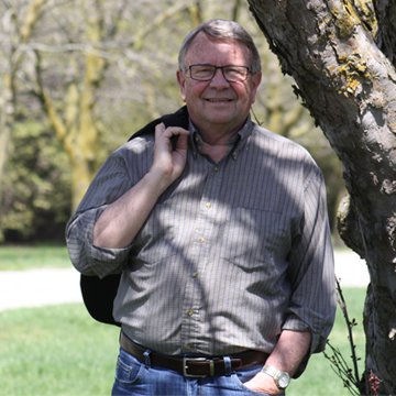 Lifelong Waterloo resident. Business owner. Rotarian. Community advocate. Candidate for Regional Council.  Proud husband, father and grandfather.