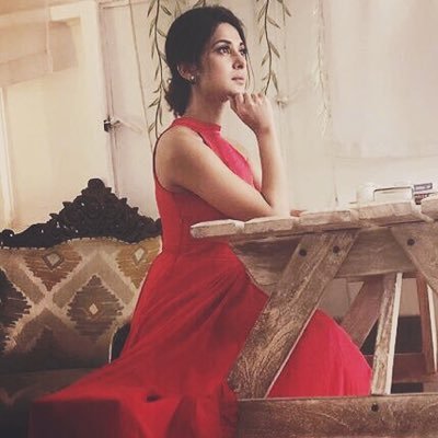 Follow this fanclub to be updated on all things related to our angel Jennifer Winget. Prior Twitter Handle: @Jennifer_Worlds