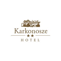 HOTEL KARKONOSZE to stylowy obiekt położony w spokojnej miejscowości Kamienna Góra, oddalony 55 km od Szklarskiej Poręby, 30 km od Karpacza.