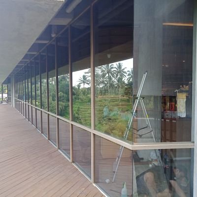 Madebalikacaflm's profile picture. made bali kaca film
081805552233