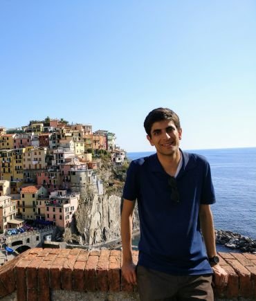 SMithoowani's profile picture. 