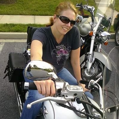 FreudianSlipsCk's profile picture. Passionately curious about the universe!🌌
Fueled by coffee and humor. ☕ 🤣
Thinks the ability to laugh at herself keeps her young. 🤪
Loves music. Can't sing🎤