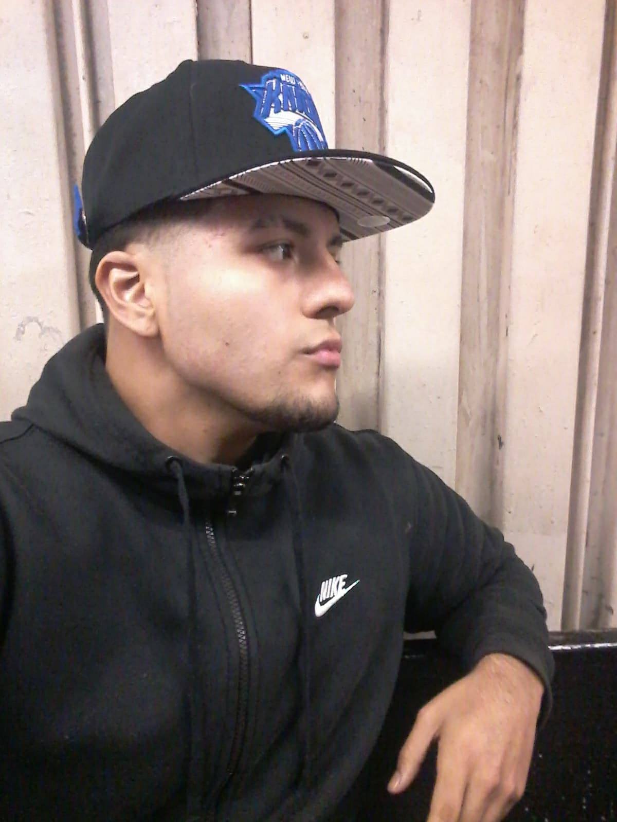 noelwwe_noel's profile picture. Just a young Nigga who doing him and plays basketball 🏀🏀 and that needs God in his life i wanna be a rapper