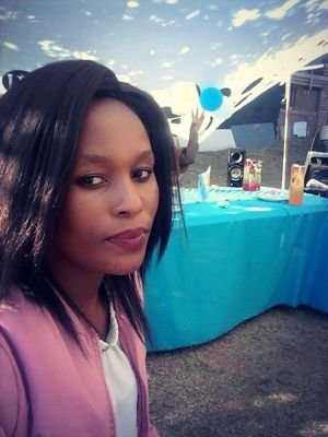 Lindo87417828's profile picture. 