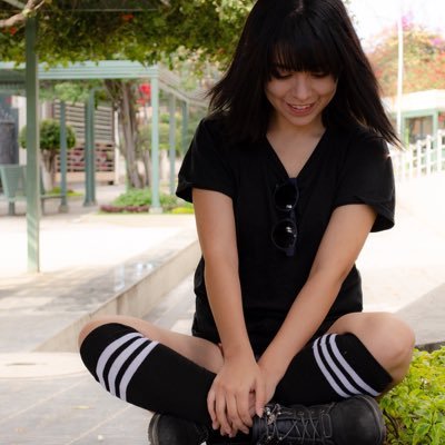 🇧🇴 Boliviana amante de la tecnología 🇧🇴
Programadora y partner en #Twitch .