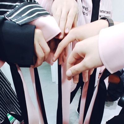 stay don't stray
                                                               multifandom🙋 🍭🐥🌟🚸