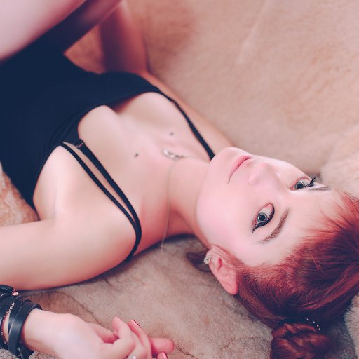 🔞 cold eyes,kind heart.stubborn person who goes her own way.bitch?maybe.but you will sell me yr soul! https://t.co/GhD4xgCpgf #chaturbate #manyvids