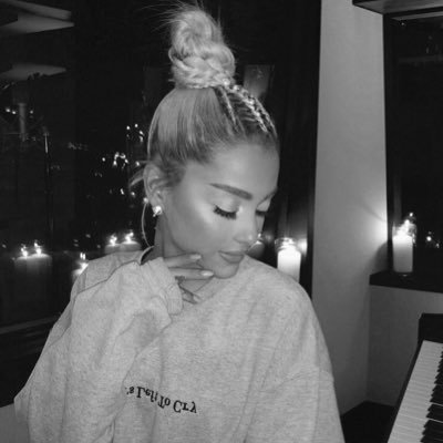 ♡ my everything ♡ 19 ♡ Loving & Supporting Ari ♡ 06-01-2019 ♡