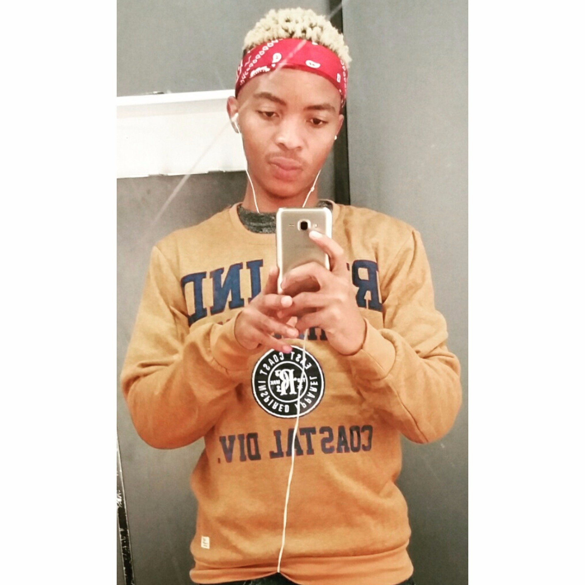 lmk_kingin's profile picture. instagram: @tshepolmk

The rest you'll know/see thru my tweets