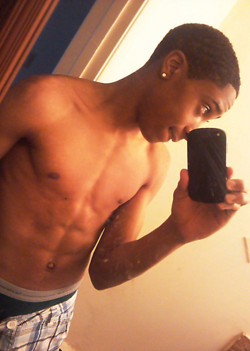 TysoSpacly's profile picture. Jus another Fly Kid frm the MiDWesT ! They call me Tyga Tyga . hah but Ty the name 16. Hitmeup i follow back @G4BOYZ Irep