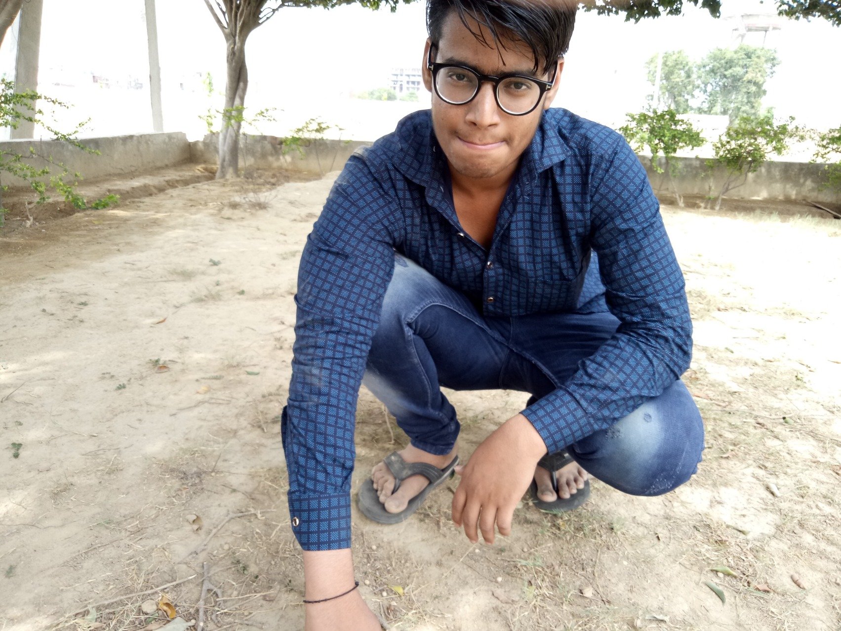 Youtuber/arun hansraj plz watch like my videos and share or subscribe our channel arun hansraj