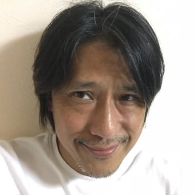 富山の若作りおっさんバンド「ばっちＧＯＯ！」のボーカルKUSSAです。ソロで弾き語りもしています。マヨラーであり永遠のダイエッターです。いつかバンドのギタリストとしてステージでソロを弾くのが夢ですYouTube (https://t.co/K115j87ykk) もやっています。チャンネル登録お願いします～～