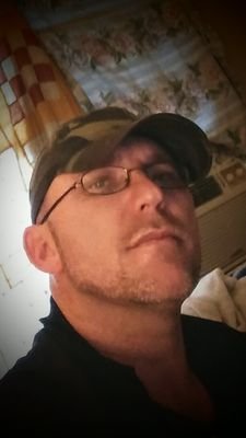 jdmil43's profile picture. I'm all about my wife and children