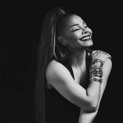 mynameisnellyta's profile picture. 