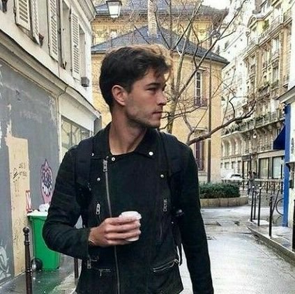 {APH. Paris.}《 🖤@APHBlueRoseAn.🖤AU:florist》
Mun: @Caramel_C0ffee
*mun can be sometimes rude, don't judge her, but she is sweet anyway*
FC: Francisco Lachowski