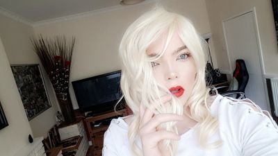 HappsSam's profile picture. #gay #single #drag queen ❤❤