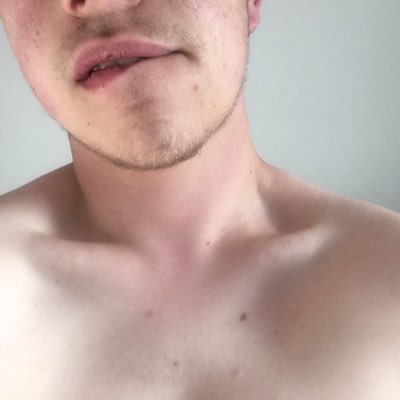 ropes n stuff | Avi is me | DM’s open| heavy handed dom| BI af| mdni and fuck off pls| he/him|25| only priv bcs bots, you’ll be approved if you’re real
