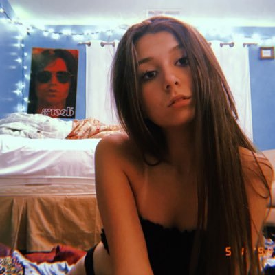 sarahhplatt's profile picture. peachy beachy the perfect host 1:03:36-1:03:30